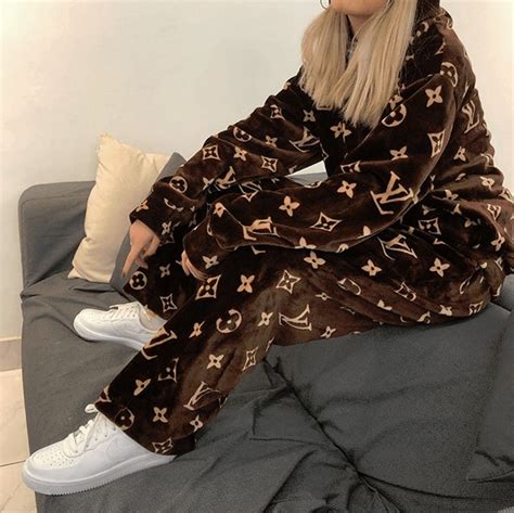 lv pajamas set